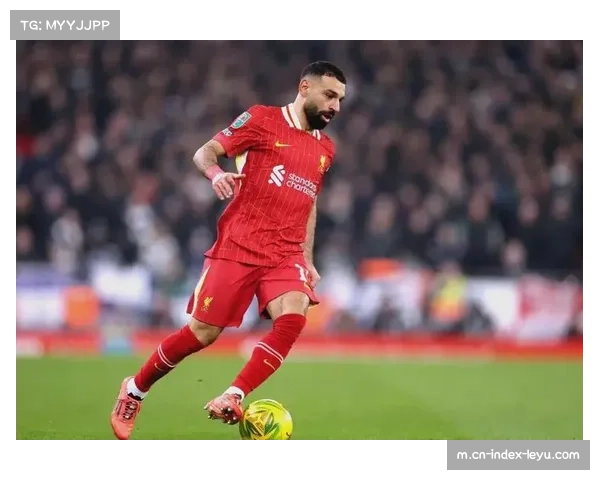 英超冠军争夺白热化 哈兰德萨拉赫金靴竞争分析