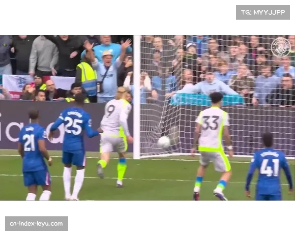 曼城边路传中质量提升 切尔基奥赖利组合在进攻端提供多样选择